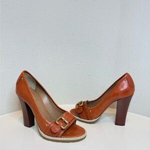 Chloe Cognac Leather Open Toe Buckle Heels Size 6.5 NWT